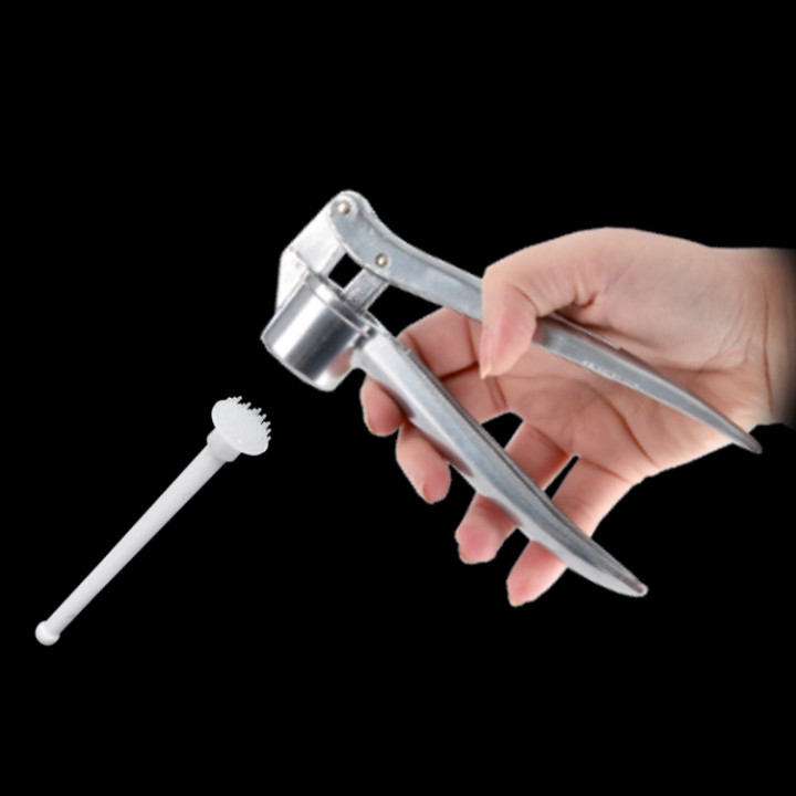 Knoblauchpresse (15 cm) inklusive Reinigungsbürste aus hartem Plastik. (12cm) *