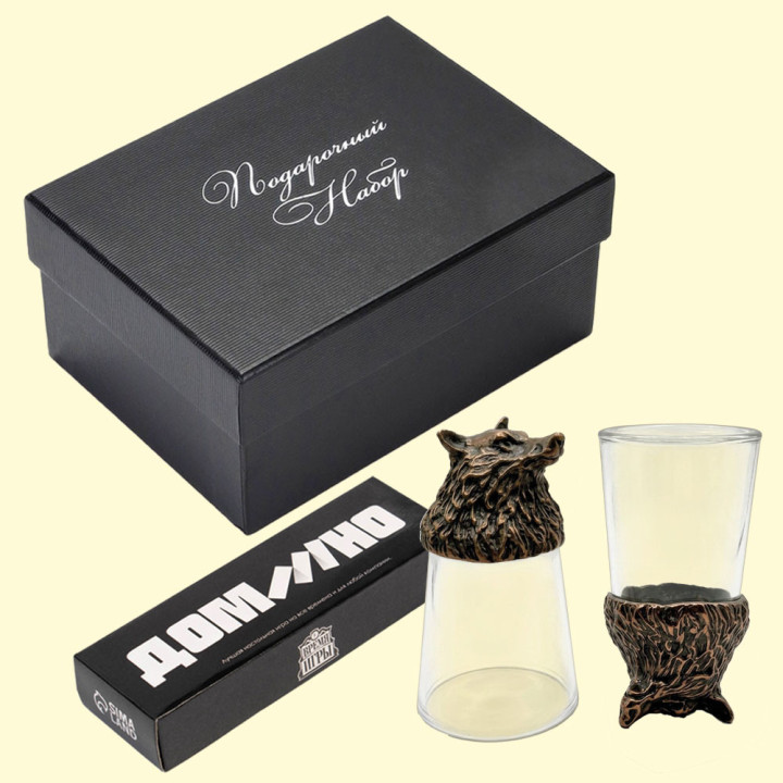 Geschenkset 3 in 1 – Bronzener Wolf, 2 Schnapsgläser (Wendegläser) 30 ml, Domino
